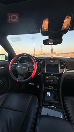 کرایسلەر 300